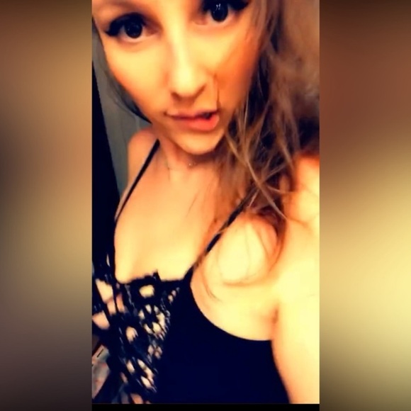 Exotic Bold Evening Wear - Picture 11 of 17